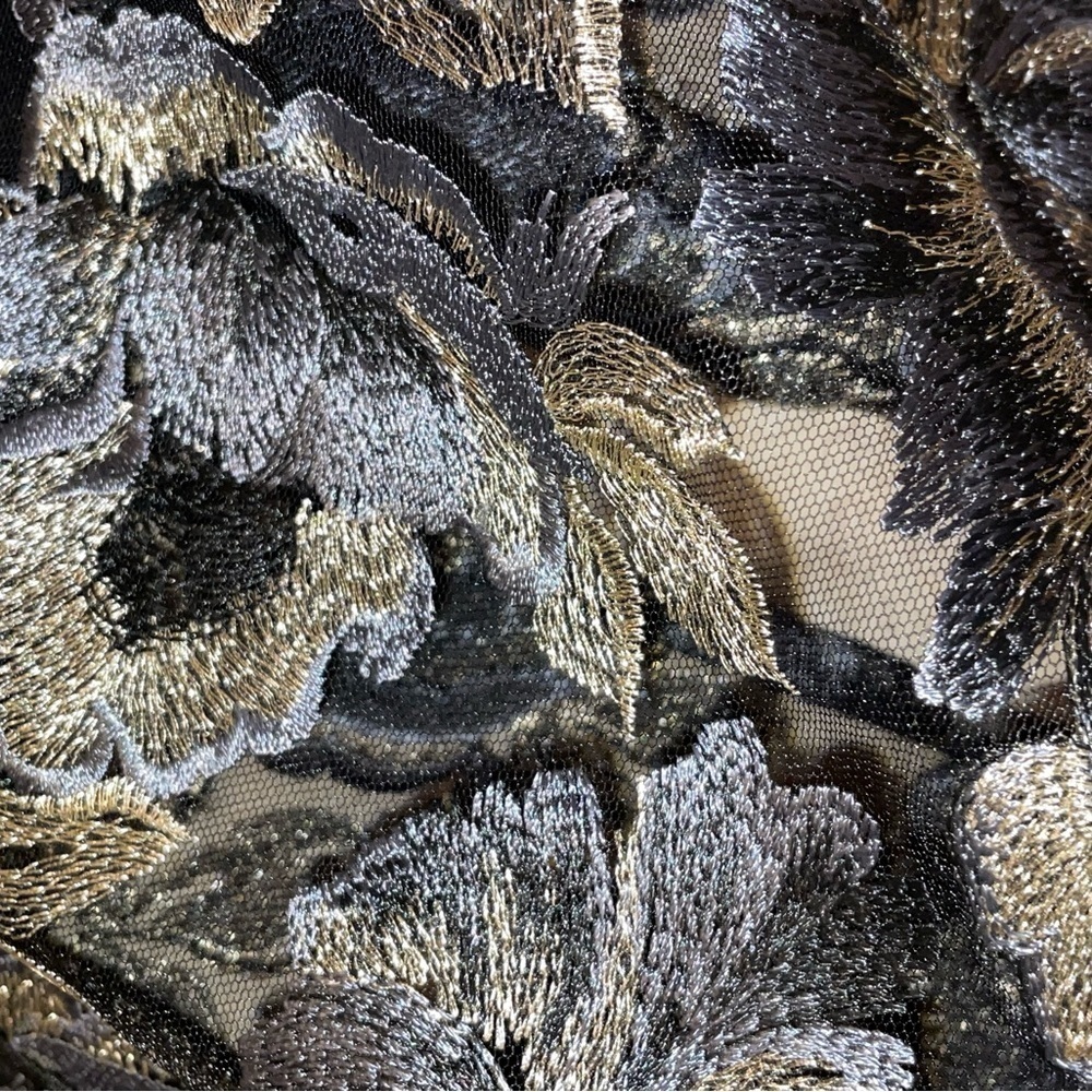 XSCAPE Cocktail Dress Floral Embroidered Metallic Padded Bottom 6 inches unlined - Picture 9 of 10